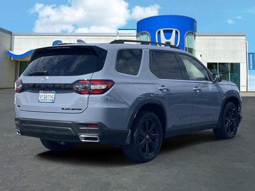 Sonic Gray Pearl 2025 Honda Pilot Black Edition