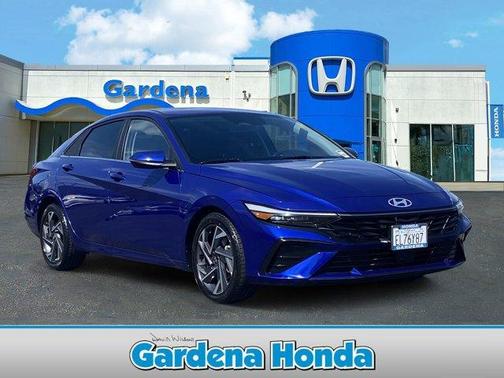 2025 Hyundai ELANTRA Limited