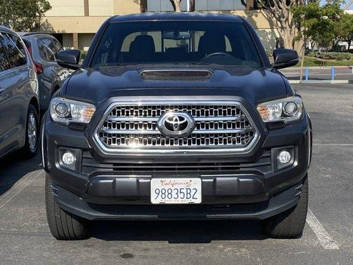 2017 Toyota Tacoma TRD Sport