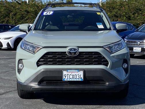 2021 Toyota RAV4 XLE
