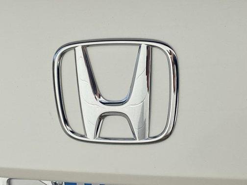 Platinum White Pearl 2026 Honda Civic Si Base