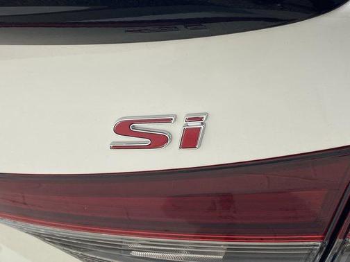 Platinum White Pearl 2026 Honda Civic Si Base