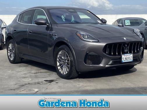 Gray 2024 Maserati Grecale GT
