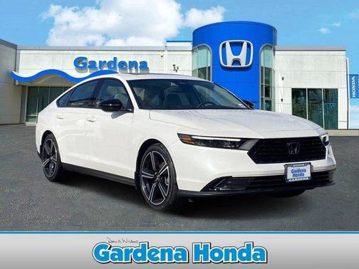 Platinum White Pearl 2026 Honda Accord SE