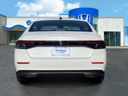 Platinum White Pearl 2026 Honda Accord SE