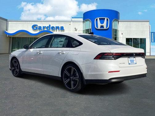 Platinum White Pearl 2026 Honda Accord SE