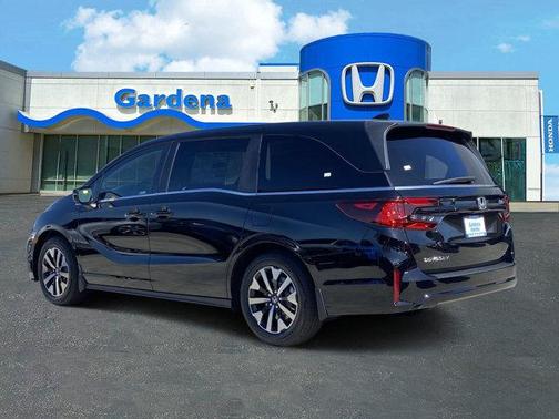 Crystal Black Pearl 2026 Honda Odyssey EX-L