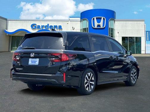 Crystal Black Pearl 2026 Honda Odyssey EX-L