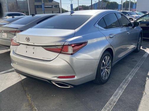 2025 Lexus ES 350 Base