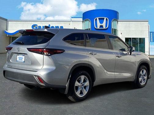 2024 Toyota Highlander LE