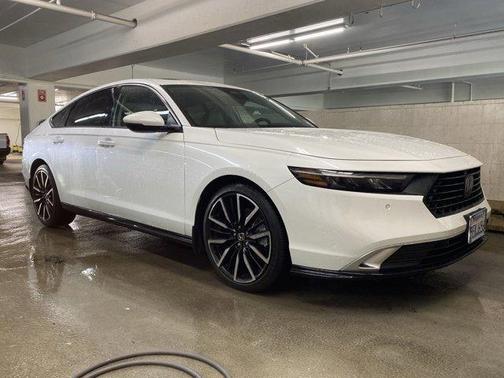 2023 Honda Accord Hybrid Touring