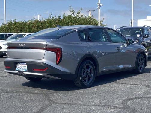 2025 Kia K4 