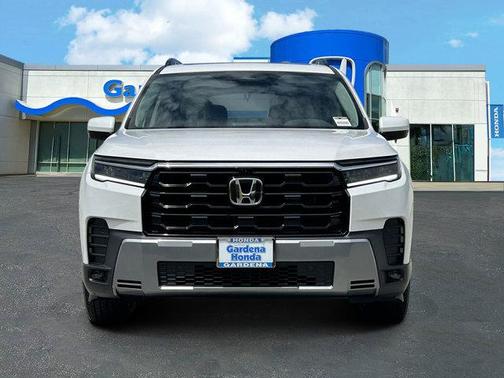Platinum White Pearl 2026 Honda Pilot Touring S
