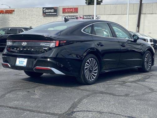 Black 2025 Hyundai SONATA Hybrid SEL