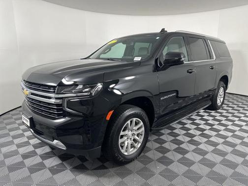2022 Chevrolet Suburban LT