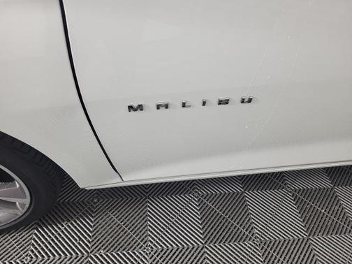 2022 Chevrolet Malibu FWD Premier