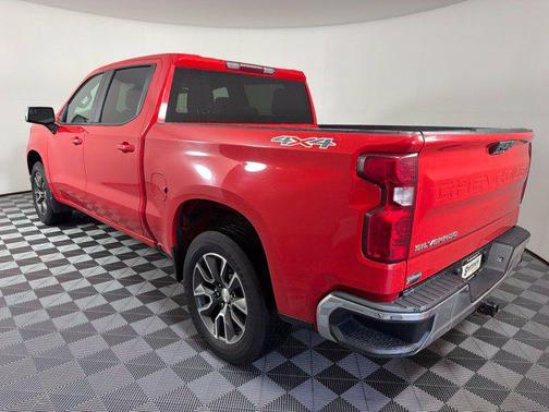 Red Hot 2022 Chevrolet Silverado 1500 LT