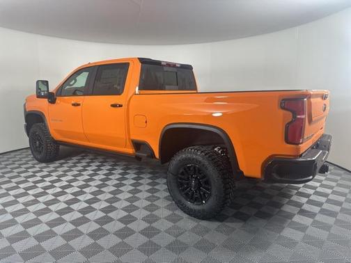 2025 Chevrolet Silverado 2500 4WD Crew Cab Standard Bed ZR2