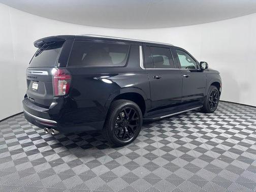 Black 2024 Chevrolet Suburban 4WD High Country