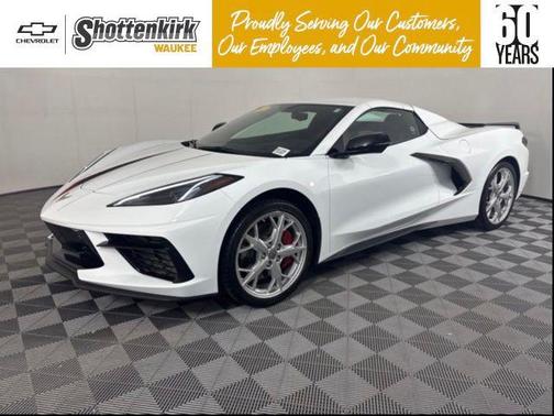 Arctic White 2022 Chevrolet Corvette Stingray w/3LT