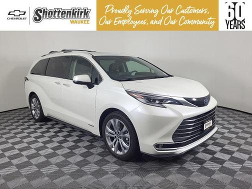 2021 Toyota Sienna Platinum 7 Passenger