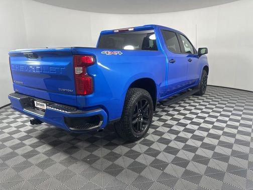 Riptide Blue Metallic 2025 Chevrolet Silverado 1500 Custom