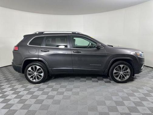 2019 Jeep Cherokee Overland
