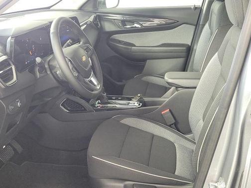 Sterling Gray Metallic 2026 Chevrolet Trailblazer LT