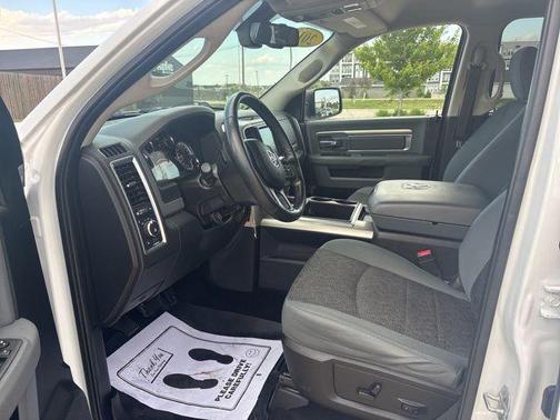 Bright White Clearcoat 2015 RAM 1500 Big Horn