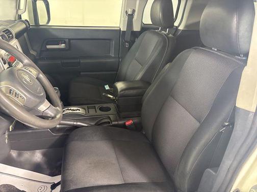 Iceberg 2012 Toyota FJ Cruiser Base