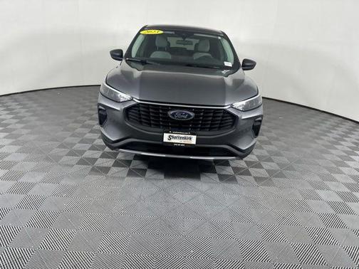 Carbonized Gray Metallic 2023 Ford Escape Active