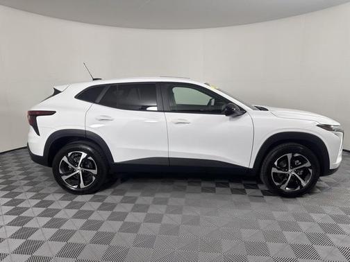 2025 Chevrolet Trax FWD 1RS