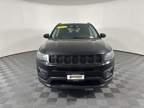 Diamond Black Crystal Pearlcoat 2021 Jeep Compass Latitude
