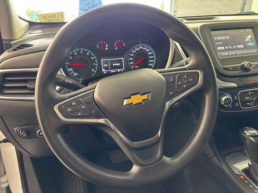 Summit White 2018 Chevrolet Equinox LT
