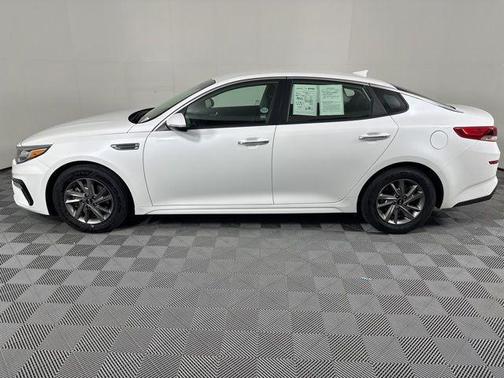 Snow White Pearl 2019 Kia Optima LX