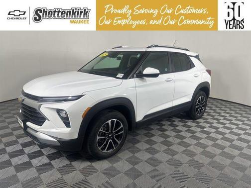 Summit White 2025 Chevrolet Trailblazer LT