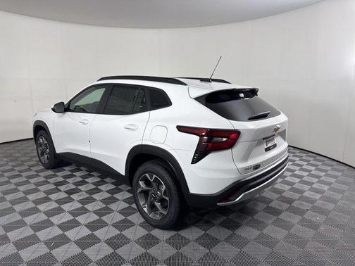 Summit White 2026 Chevrolet Trax LT