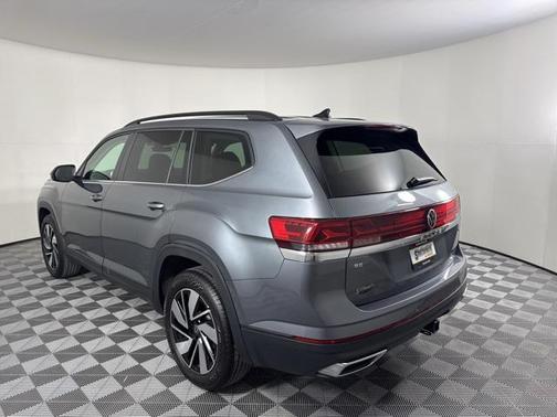 2025 Volkswagen Atlas 2.0T SE w/Technology 4MOTION