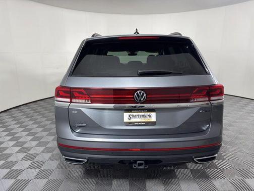 2025 Volkswagen Atlas 2.0T SE w/Technology 4MOTION