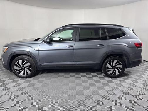 2025 Volkswagen Atlas 2.0T SE w/Technology 4MOTION
