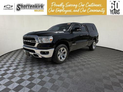 Diamond Black Crystal Pearlcoat 2019 RAM 1500 Big Horn