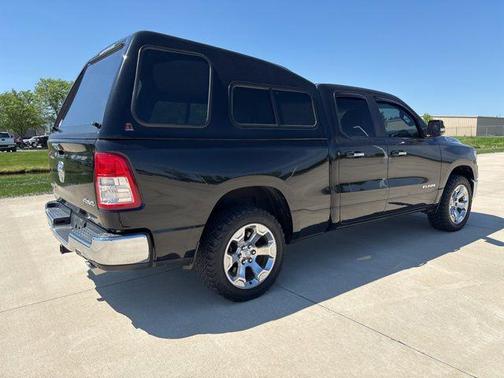 Diamond Black Crystal Pearlcoat 2019 RAM 1500 Big Horn