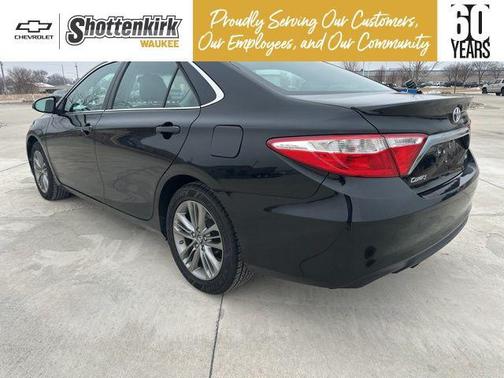 2016 Toyota Camry SE