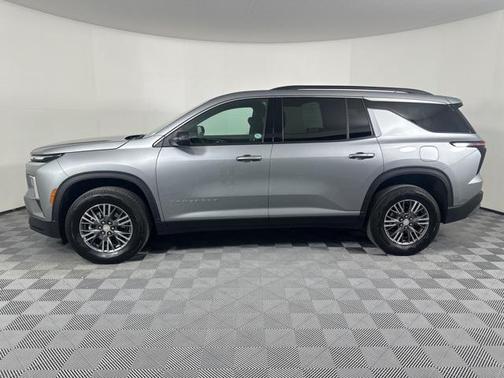 2025 Chevrolet Traverse LT Leather