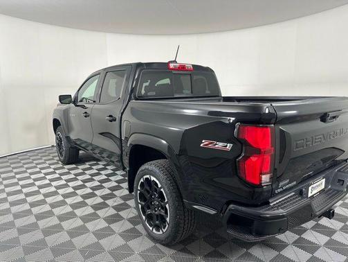 Black 2026 Chevrolet Colorado Z71