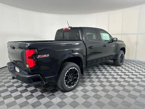 Black 2026 Chevrolet Colorado Z71