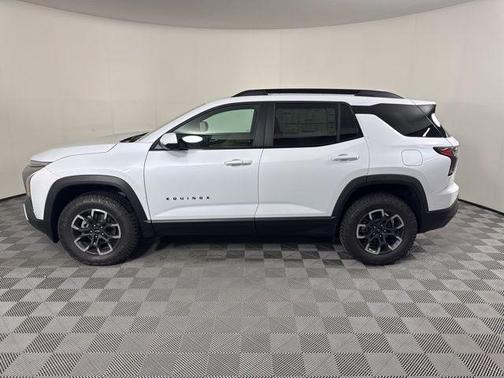 Polar White Tricoat 2026 Chevrolet Equinox FWD ACTIV
