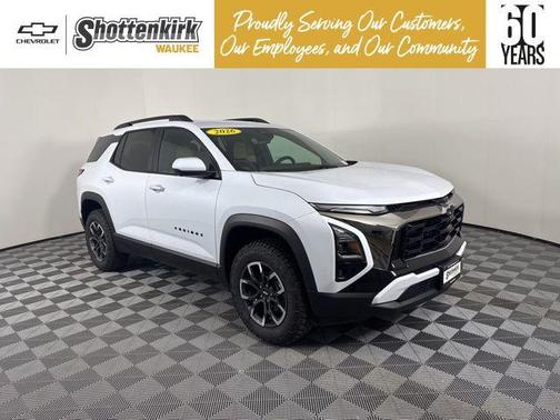 Polar White Tricoat 2026 Chevrolet Equinox FWD ACTIV