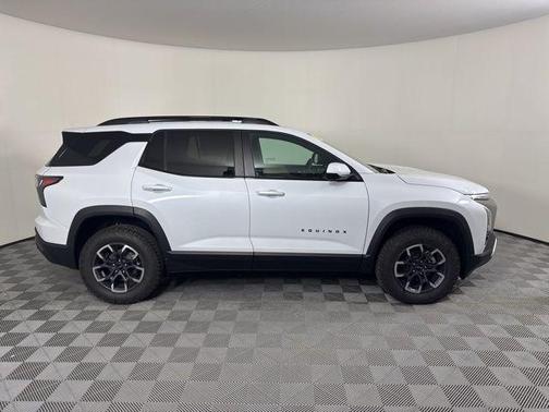 Polar White Tricoat 2026 Chevrolet Equinox FWD ACTIV