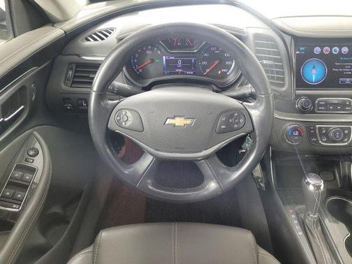 Silver Ice Metallic 2017 Chevrolet Impala 1LT